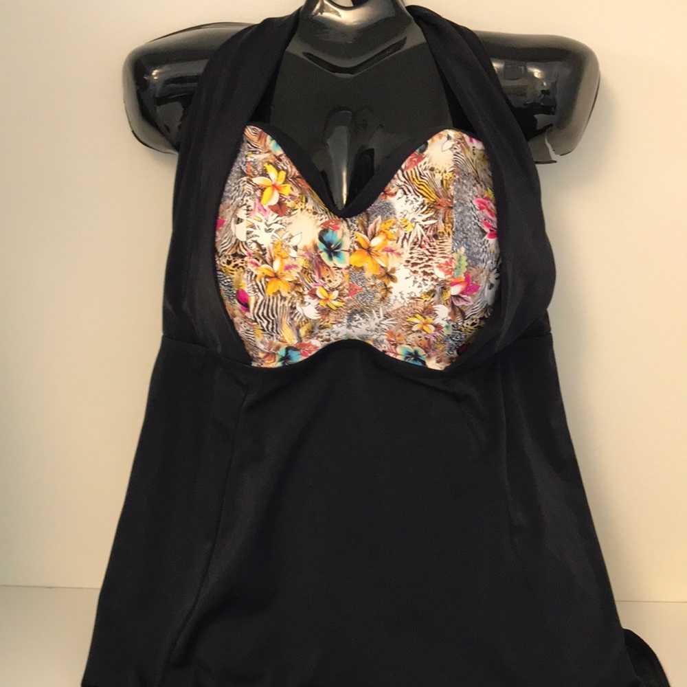 Elomi Black and Floral Swim Top